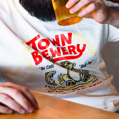BE COOL BEAR TEE