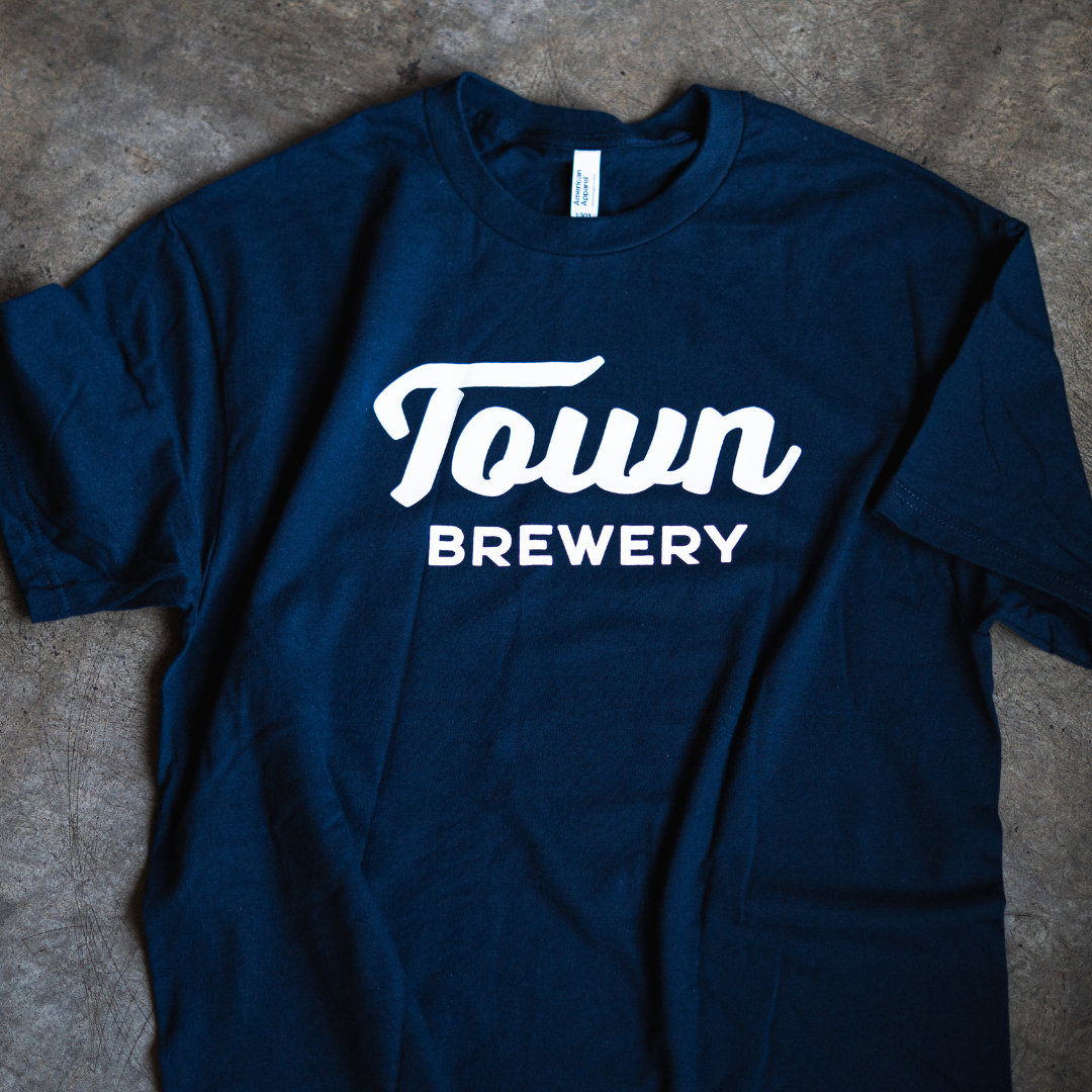 LOGO TEE
